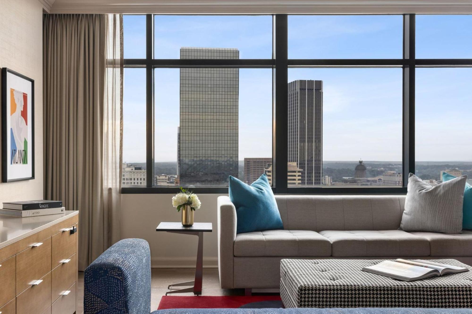Omni Atlanta Hotel At Centennial Park Exterior photo